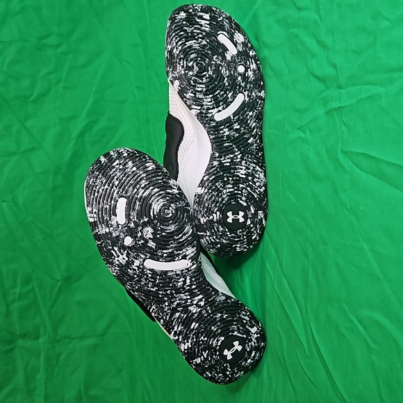 Under Armour UA GS ZONE BB 2 COOL SNEAKERS - Picture 5 of 10